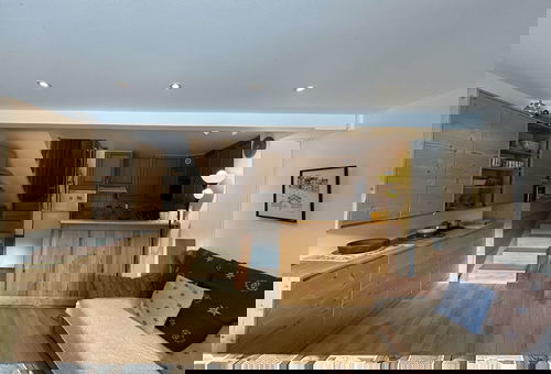 Holiday Apartment - 9 Sleeps