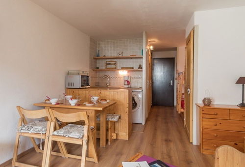 Studio located in Chantemerle, close to shops and ski slopes - Chantemerle