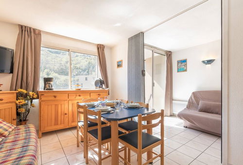 Appartement avec balcon exposé et avec belle vue sur la rivière et la...
