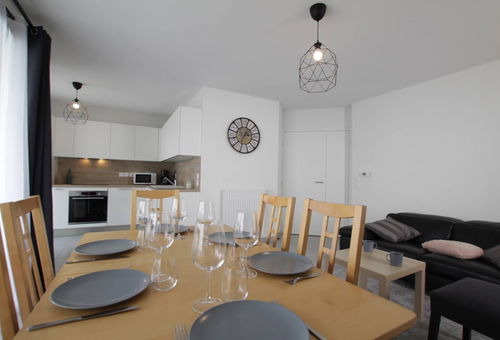 Appartement très bien équipé, lumineux, beau volume, bénéficiant de 2...