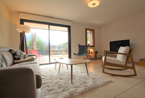 Appartement spacieux, très bien équipé, avec WIFI, casier à ski à 200m de la...
