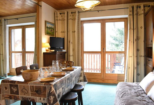 A 100 m des pistes de ski et à 150 m des commerces et restaurants