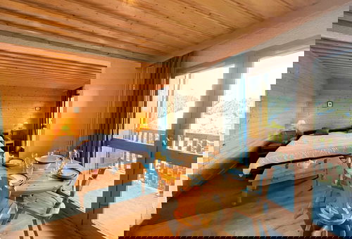 balcon exposé ouest pour cet appartement bien placé dans la quartier du...