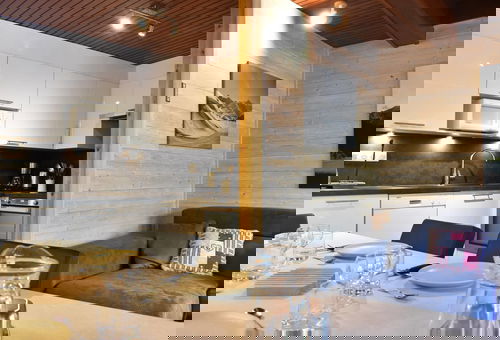 Méribel (73) - Center - 
4-room cabin apartment - approximately 75 m2 - up...