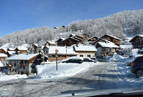 Mountain atmosphere for this family chalet in the hamlet of La Gittaz