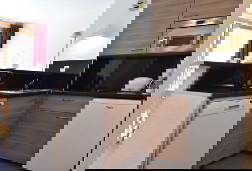 150m from the slopes and the Morel chairlift, holiday apartment with a...