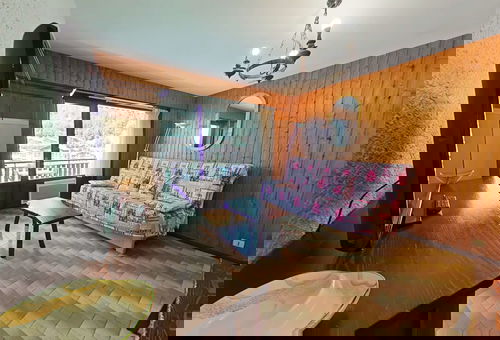 Appartement idéalement situé, face aux pistes de ski et à proximité des...