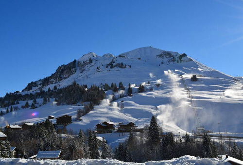 Au coeur du village du Chinaillon, appartement au pied des commerces et à...