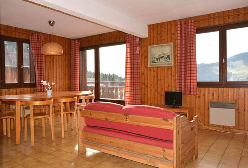 Quartier des pistes au chinaillon, appartement plein sud départ ski au pied