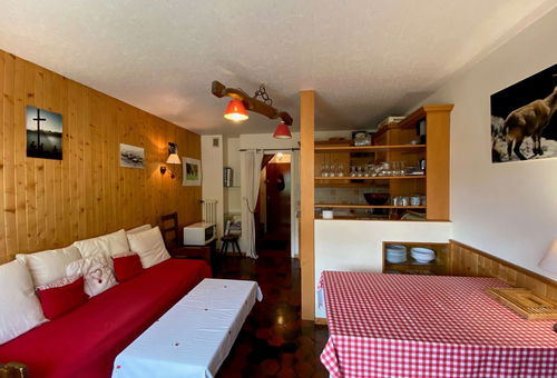 Impregnable View On The Estate For This Apartment In The Heart Of The Village,