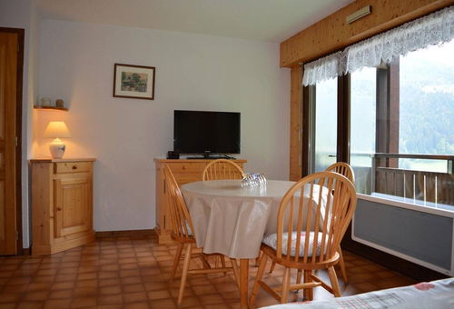 Gut ausgestattete Wohnung in Hameau de Suize