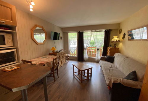 Studio At The Foot Of The Slopes In Chinaillon In A Residence Facing South.