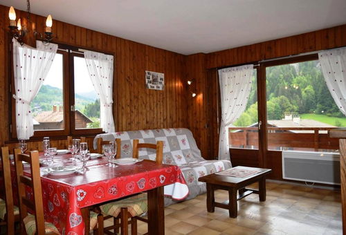 200m vom Zentrum entfernt, Wohnung im Dorfviertel