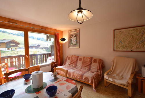 Apartment in the Quiet District of Chinaillon Close to the Slopes and the...