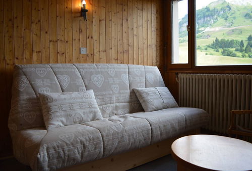 Flat 600m from the village centre, in a quiet location with magnificent...
