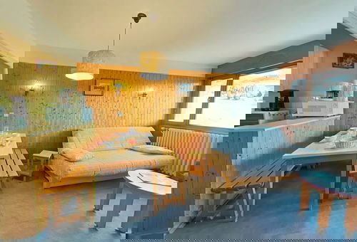 Flat 600m from the village centre, in a quiet location with magnificent...