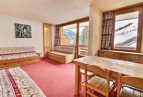 Appartement lumineux dans une résidence skis aux pieds proche des commerces...