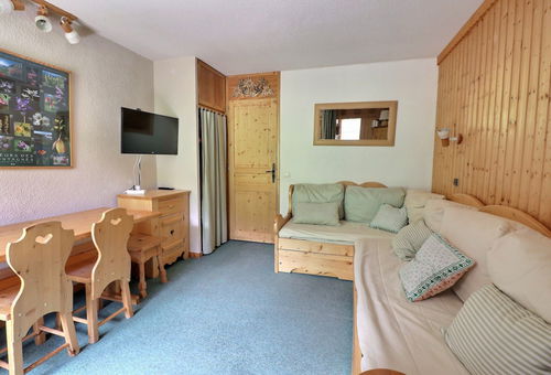 South-West Balcony For This Apartment Close To The Lifts