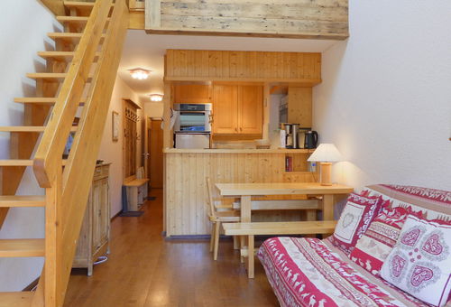 Mountain atmosphere For this duplex with a mountain atmosphere