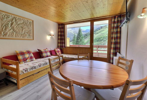 Pleasant apartment ideally located in Méribel