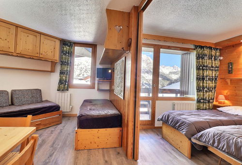 Studio 100m from the ski lifts