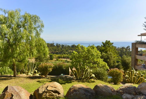 A deux pas du port de Solenzara et des plages, appartement dans une résidence...