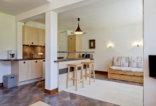 SPACIOUS &BRIGHT SKI-IN/SKI-OUT APARTMENT