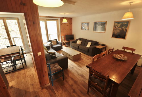 Departure for the slopes 200 meters away