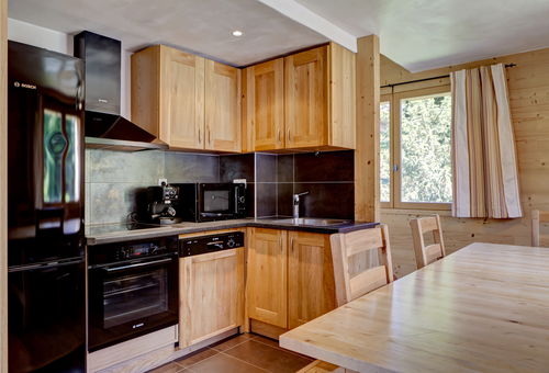 Bright Chalet With 4 Rooms, With An Area Of 80 M²