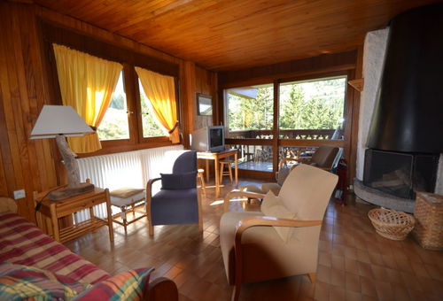 1* apartment in a rustic style facing East, 44 m² for 5...