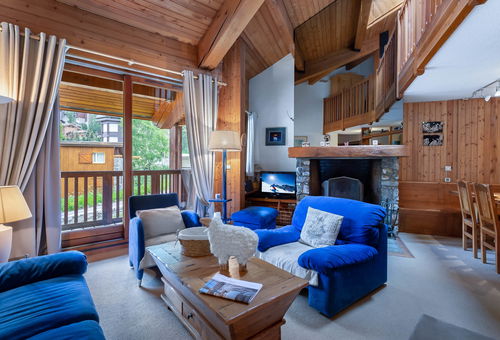 Quality services for this duplex in the center of Val D&#39;isère