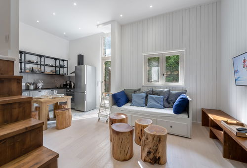 Contemporary Layout For This Duplex 5mn From The Slopes And The Center Of...