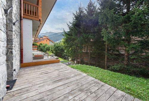 Aménagement contemporain pour ce duplex à 5mn des pistes et du centre de...