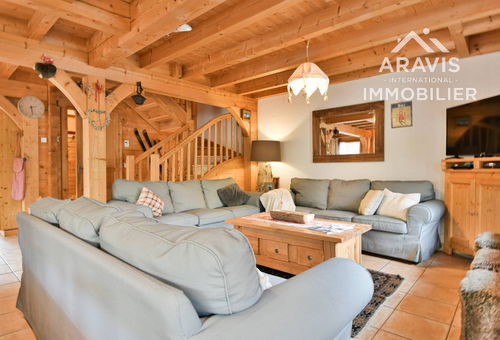 Chalet 4, perfect for 16 guests with 6 bedrooms – Ski In / Ski Out in winter,...