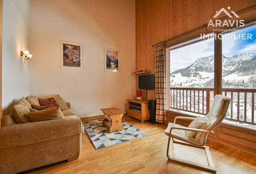 Cosy little 2 bed Appartement de for up to 4, across the road from the...