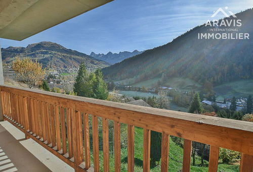 Modern chalet for 8 persons with view on the Aravis mountains