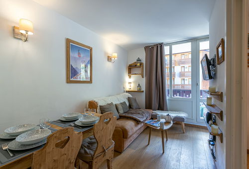 Completely Renovated Apartment Of Very Good Standing Close To The Departures...