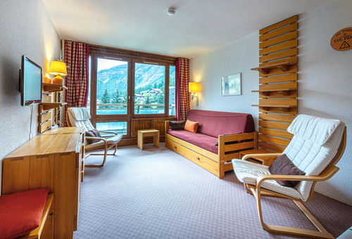 Very Beautiful Panorama Of The Surrounding Mountains.