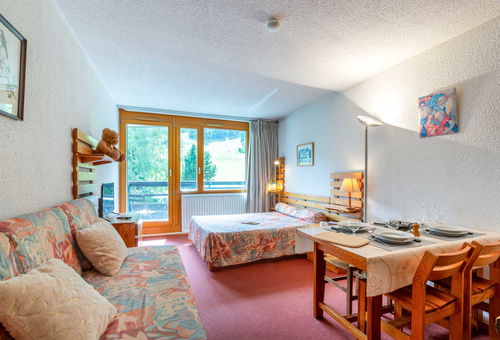 Très beau panorama sur les montagnes environnantes.