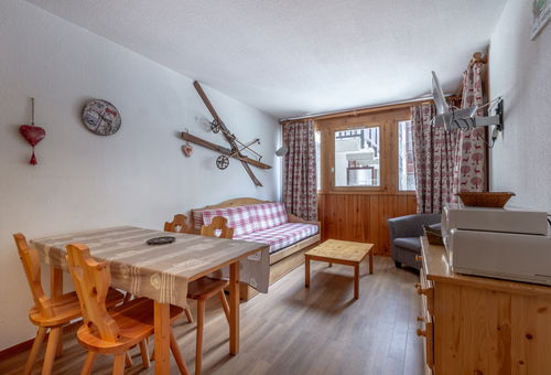 2 rooms of 27 m2 which can accommodate 4 people