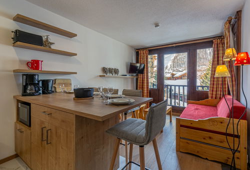 2 rooms of 27m2 which can accommodate 4 people On the 2nd floor of the...