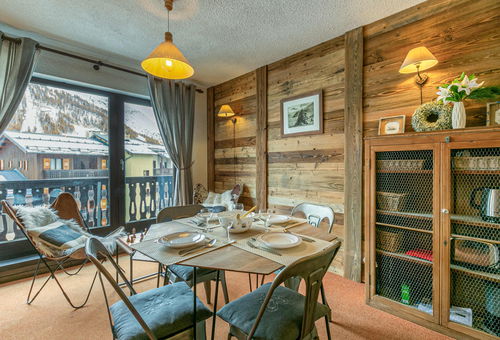 350 Meters From The Slopes, With Parking