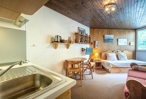 21m2 studio that can accommodate 2 people. On the 4th floor of the residence...