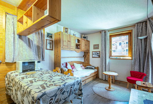 Skis aux pieds, petit 2 pièces avec cabine de 32 m2 pouvant accueillir 4...