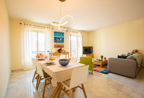 Apartment 2 bedroom Nice