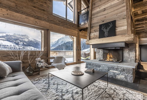 Vue panoramique sur les Aravis pour ce chalet aux prestations 5*