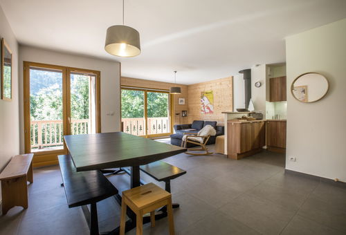 Quiet Chalet With View Of The Aravis Range