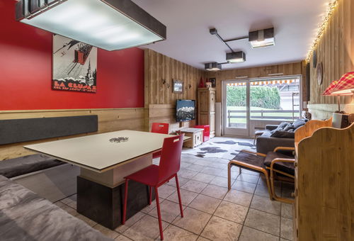 Residence Located In The Heart Of The Village, 100 M From The Cret Du Merle...