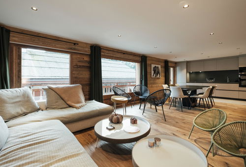 Beaux volumes pour cet appartement au coeur du village