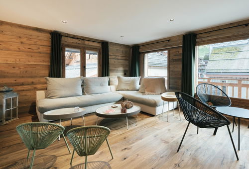 Beautiful Volumes For This Apartment In The Heart Of The Village